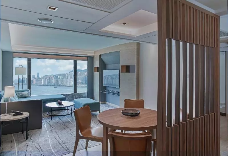Suite with Views
