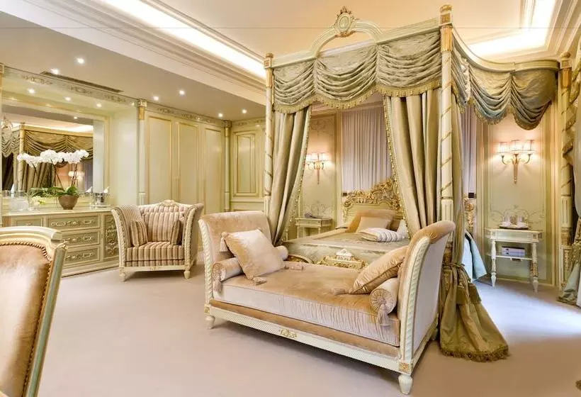 Suite with lake view, Splendid