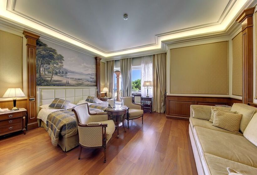 غرفة قياسية ثلاثية, Splendid