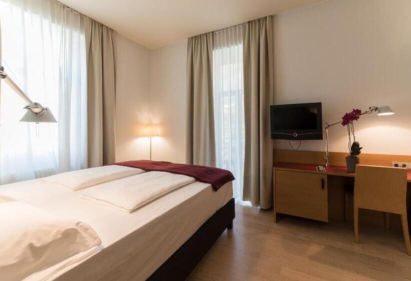 استودیو خانوادگی, Stiegl Scala