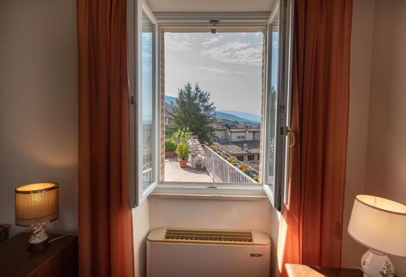 غرفة سوبيريور, Umbra