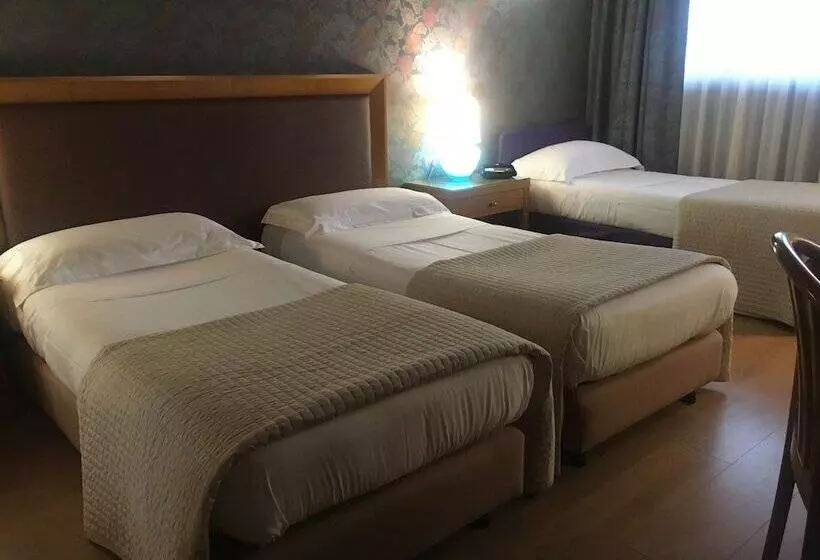 Economy Triple Room, Motel Visconteo