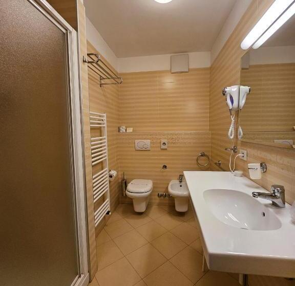 스탠다드 트리플 룸, Park Hotel Sacro Cuore