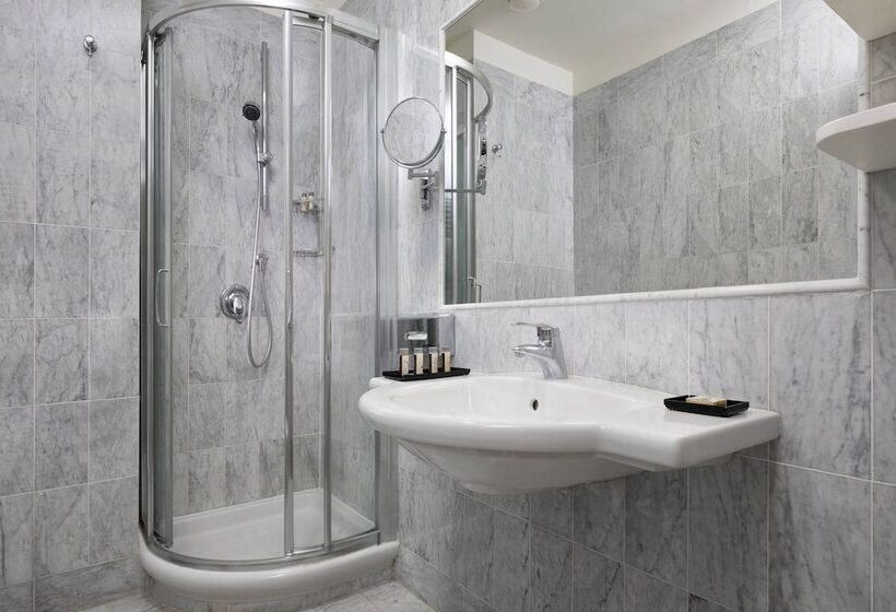 غرفة كلاسيكية سرير مزدوج, Renaissance Tuscany Il Ciocco Resort & Spa