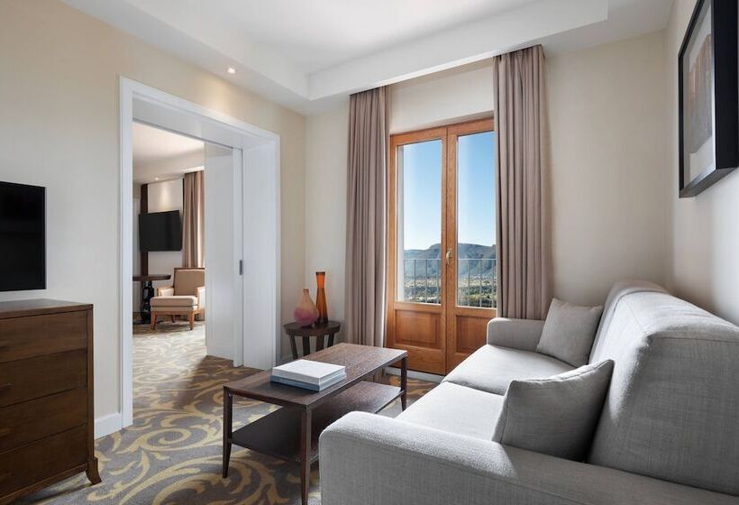 סוויטה דלוקס, Renaissance Tuscany Il Ciocco Resort & Spa