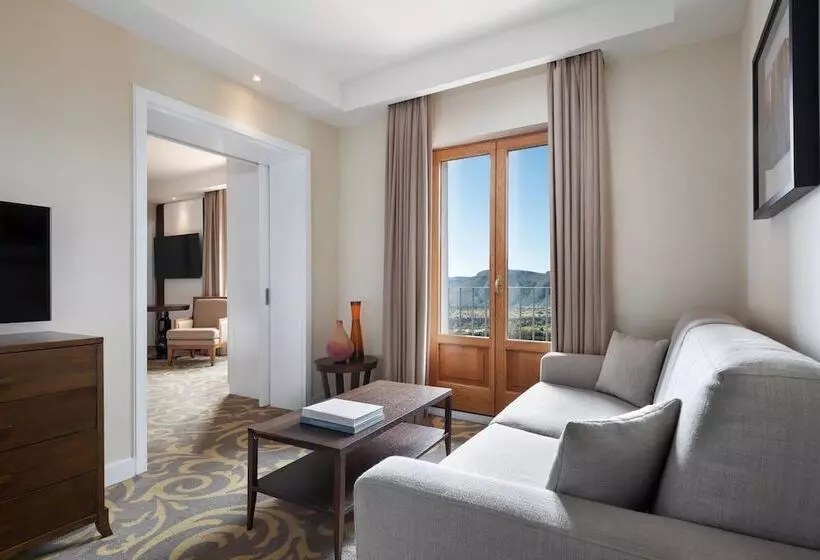 デラックススイート, Renaissance Tuscany Il Ciocco Resort & Spa