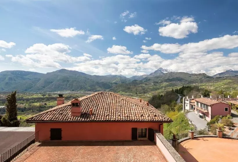 景色の見えるデラックスルーム, Renaissance Tuscany Il Ciocco Resort & Spa