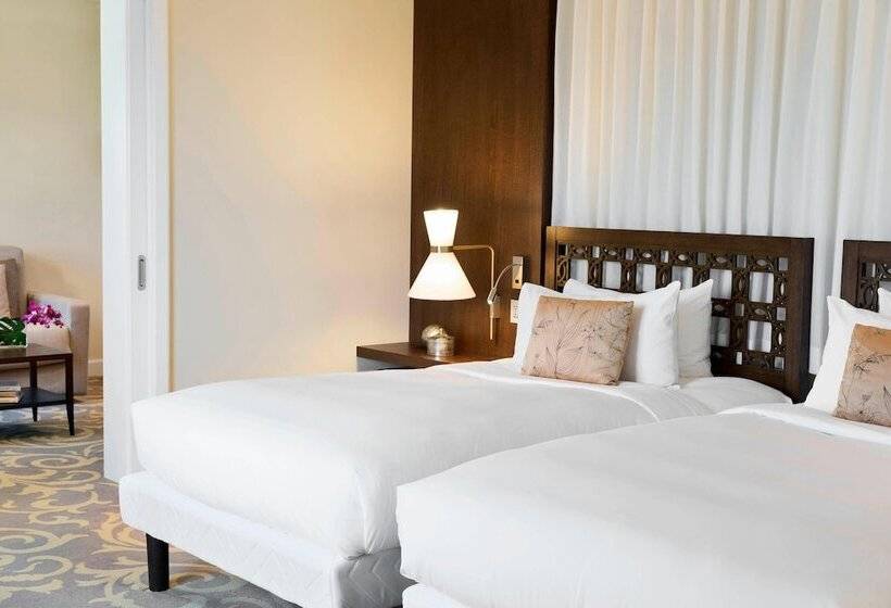 Номер Deluxe с Видом, Renaissance Tuscany Il Ciocco Resort & Spa