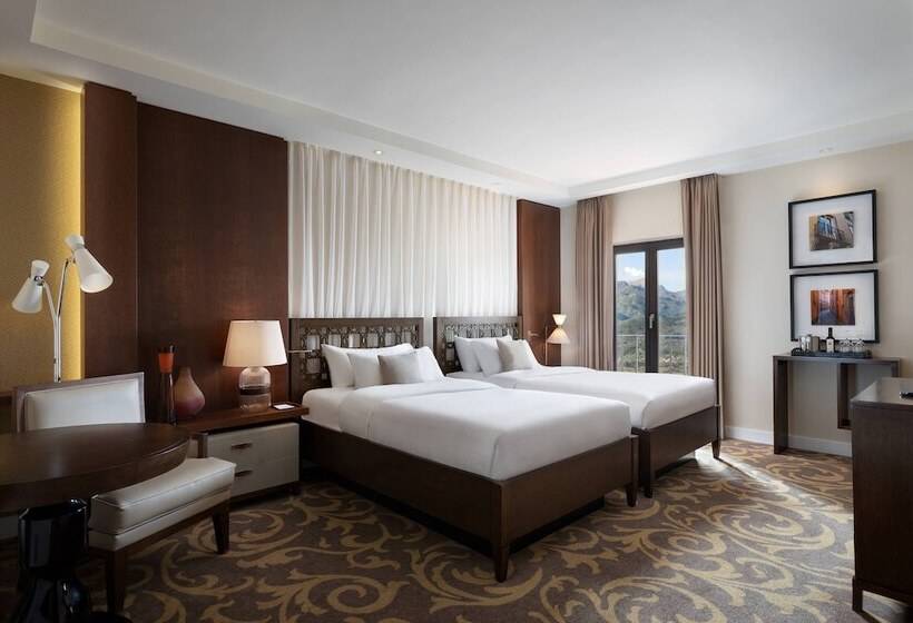 غرفة ديلوكس ذات إطلالة, Renaissance Tuscany Il Ciocco Resort & Spa