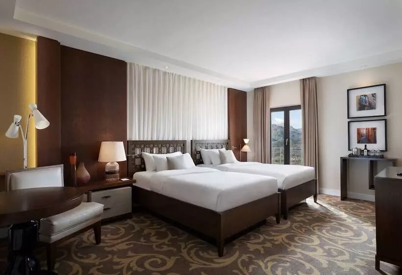 景色の見えるデラックスルーム, Renaissance Tuscany Il Ciocco Resort & Spa
