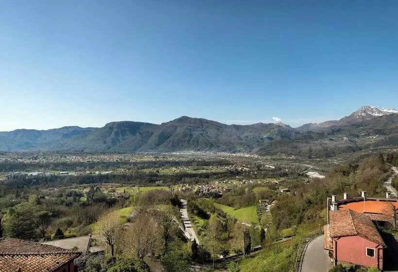 景色の見えるデラックスルーム, Renaissance Tuscany Il Ciocco Resort & Spa