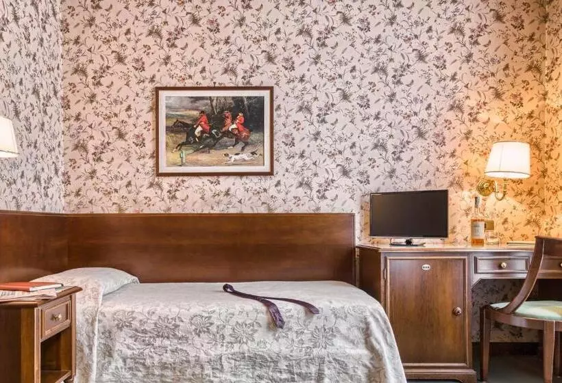 اتاق استاندارد یک نفره, Grand Hotel Bastiani