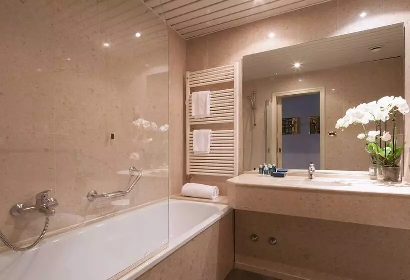 اتاق استاندارد, Grand Hotel Gardone Riviera