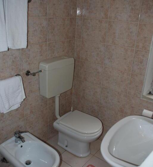 ファミリールーム, Annunziata