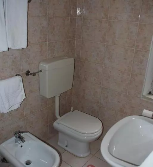 اتاق استاندارد چهار تخته, Annunziata