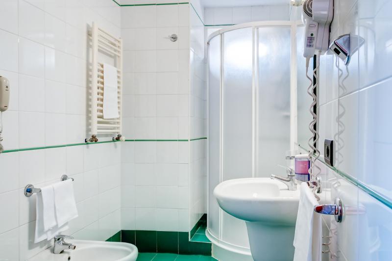 غرفة قياسية, Antares