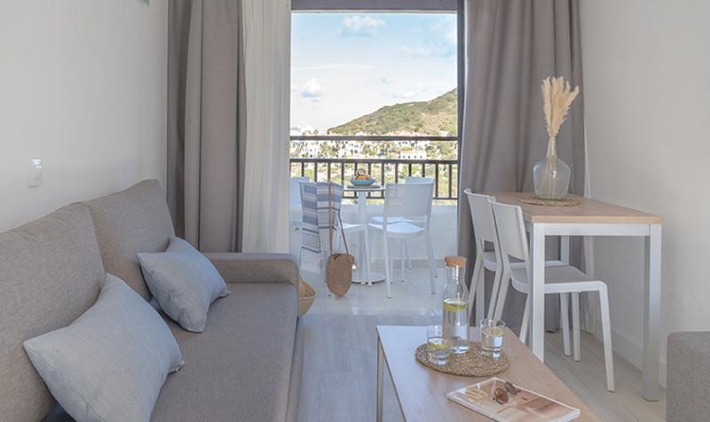 غرفة قياسية ثلاثية, Antares