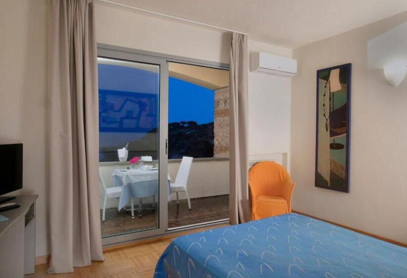 غرفة سوبيريور مطلّة علي البحر, Arenella