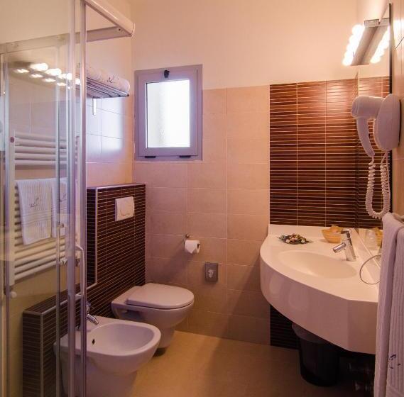 חדר סופריור לשלושה עם נוף לים, Arenella