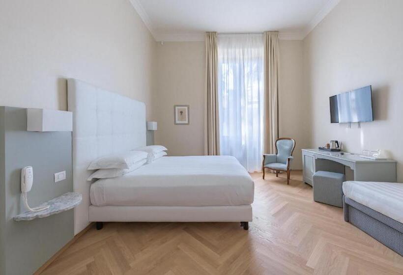 اتاق استاندارد سه نفره, Ariele