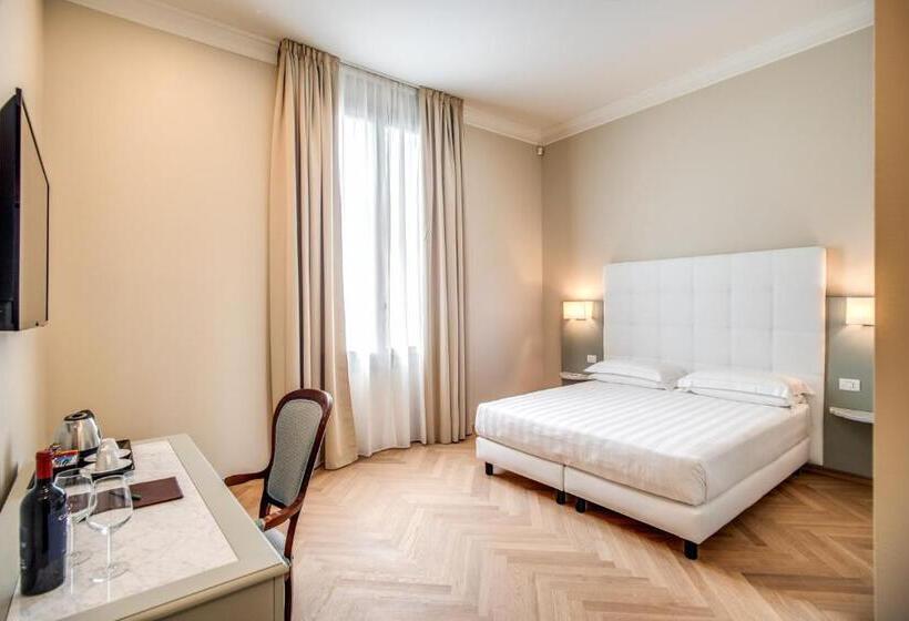 اتاق استاندارد سه نفره, Ariele