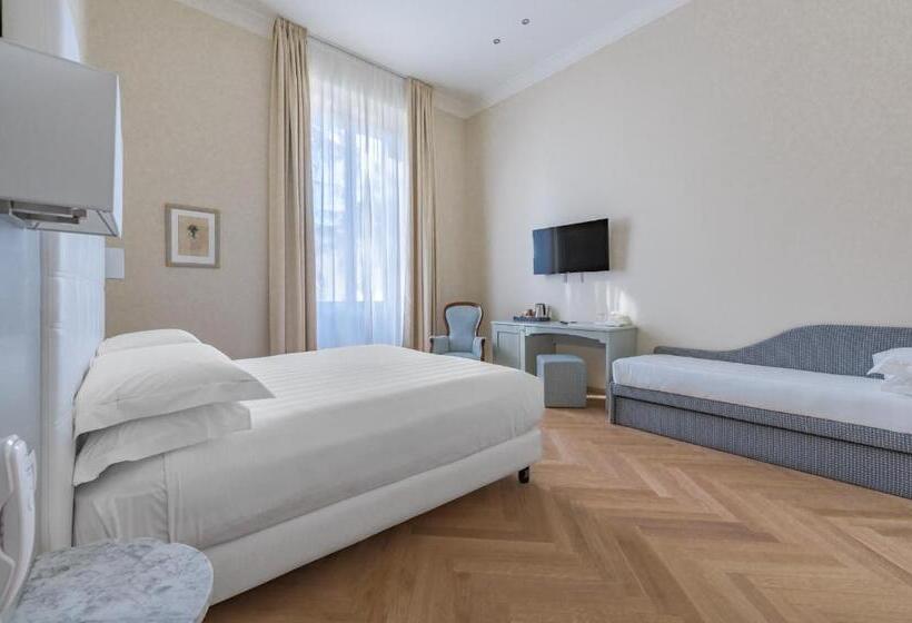 اتاق استاندارد سه نفره, Ariele