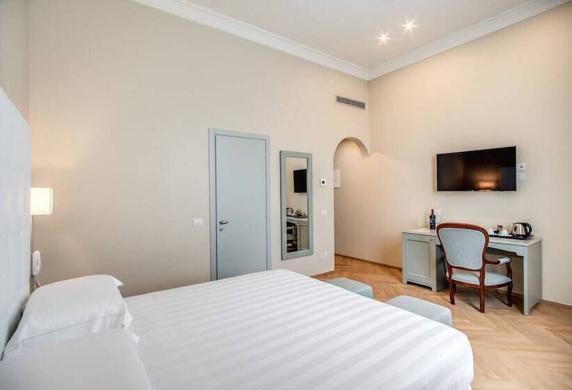 اتاق استاندارد سه نفره, Ariele