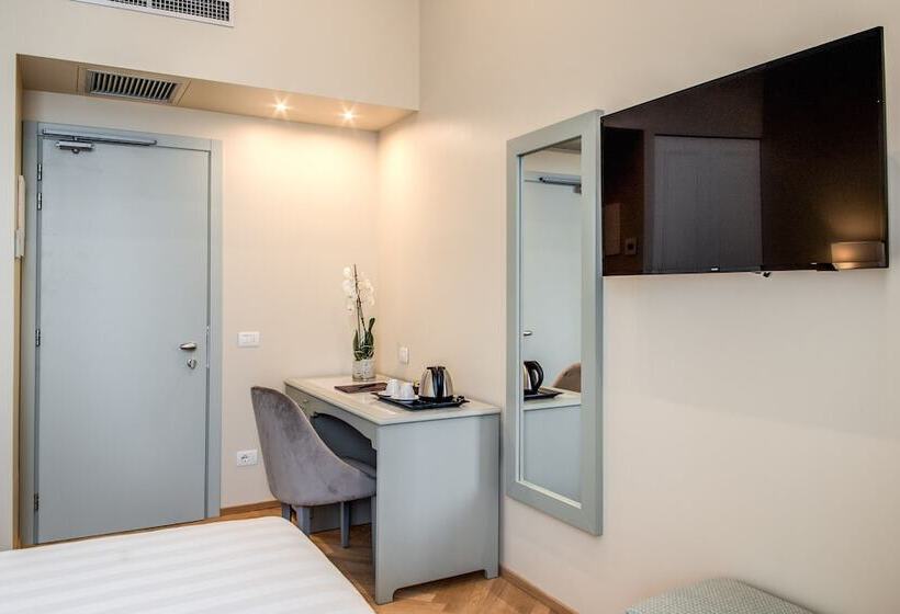 اتاق اکونومی, Ariele