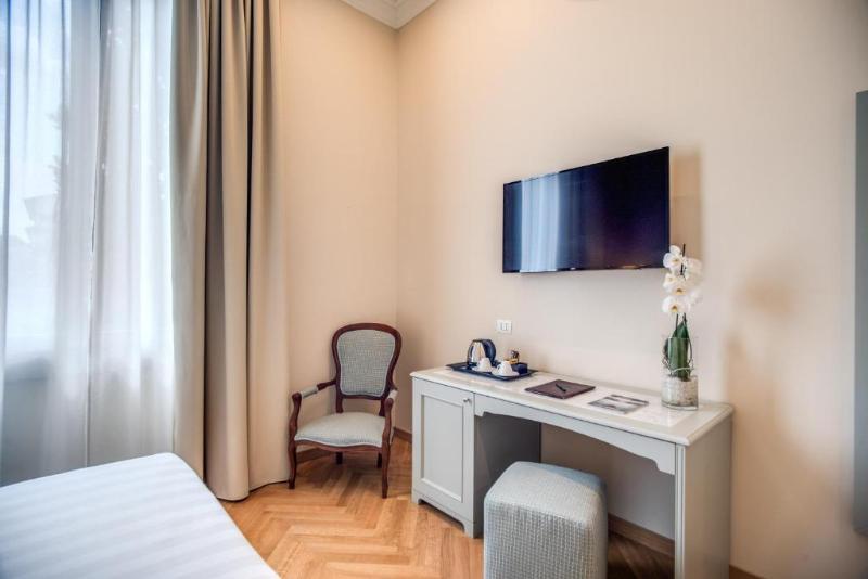 اتاق استاندارد سه نفره, Ariele