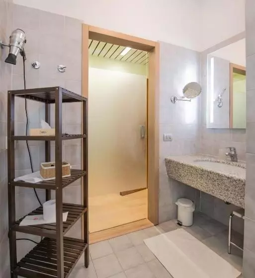 Standard Kolmen Hengen Huone, Astoria Gallarate