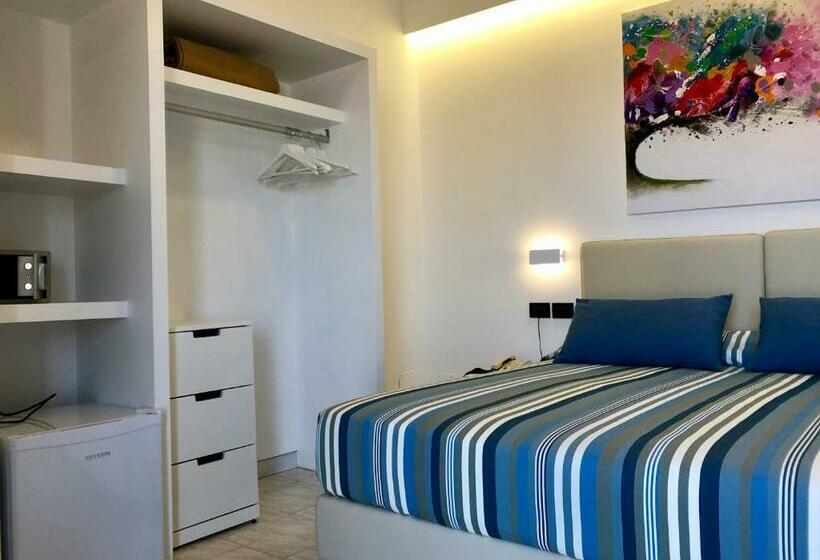 غرفة قياسية مطلّة علي البحر مزوَّدة بشُرفة, Bahamas