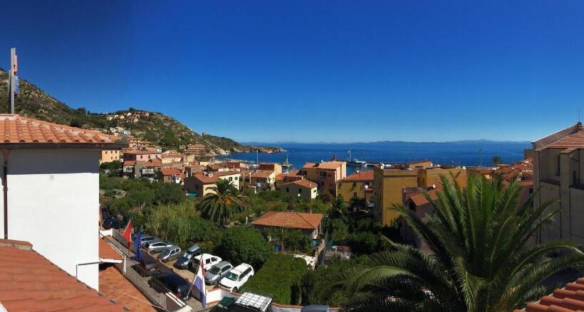 غرفة قياسية مطلّة علي البحر مزوَّدة بشُرفة, Bahamas