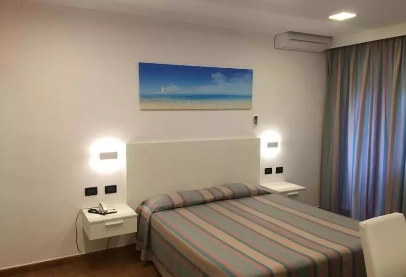 バルコニー付きスタンダードトリプルルーム, Bahamas