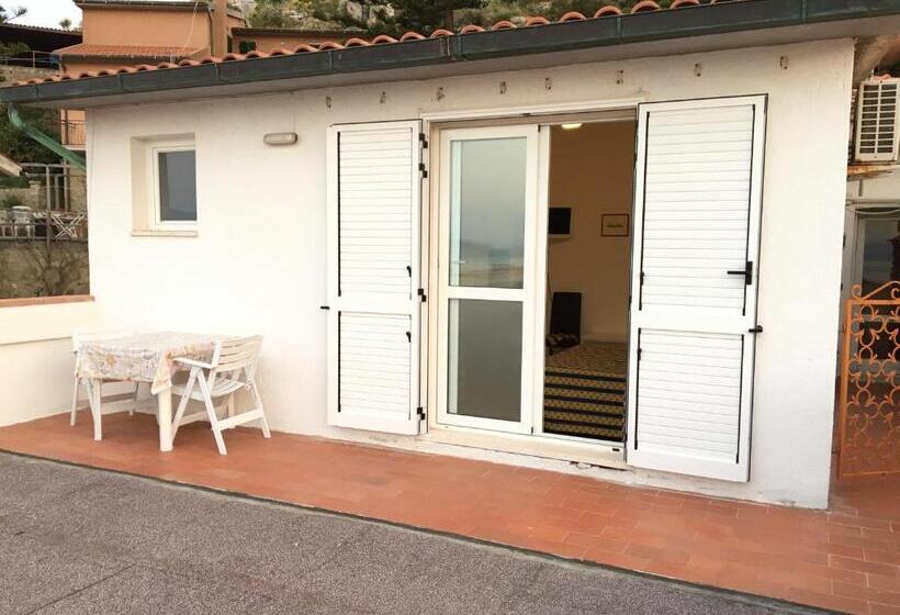 غرفة قياسية ثلاثية مزودة بشرفة, Bahamas