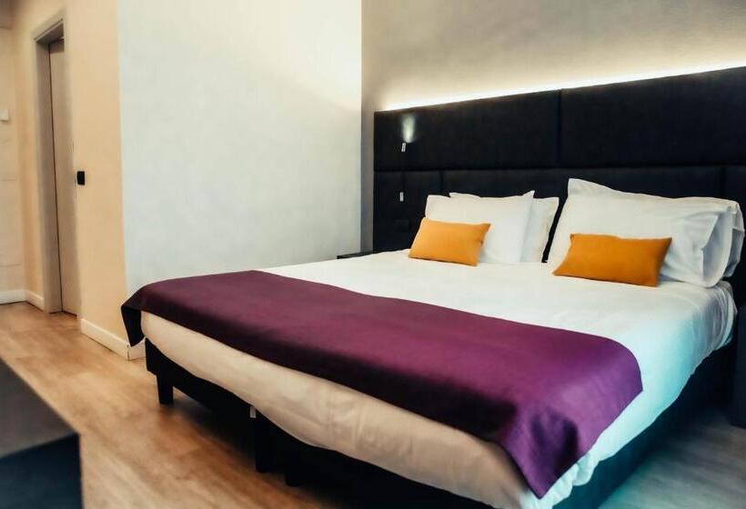 Номер Стандарт, Benaco