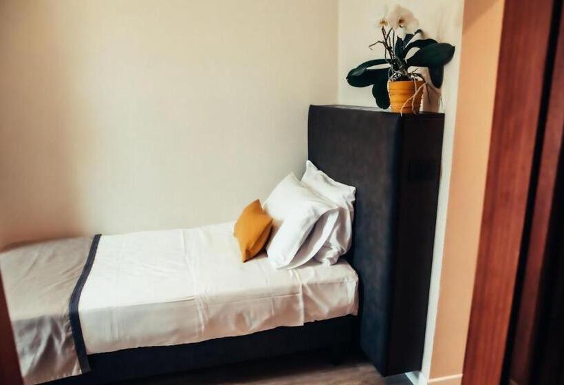 Номер Economy Индивидуальный, Benaco