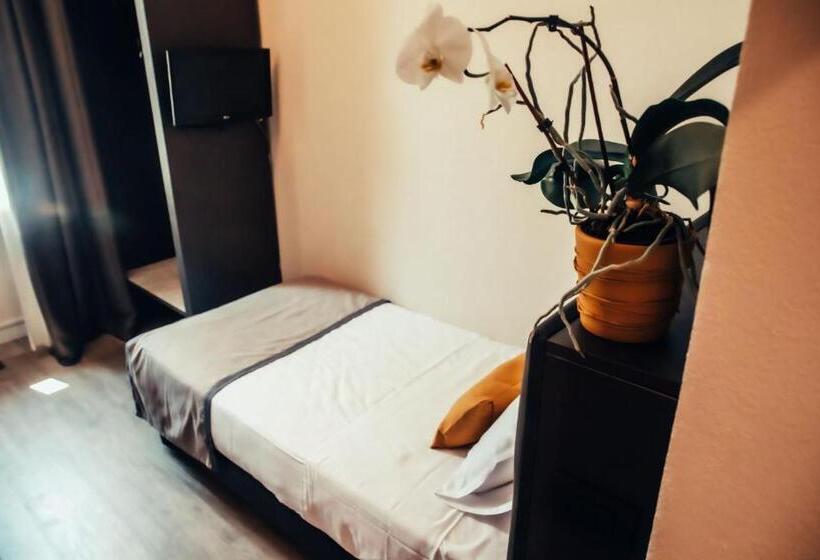 Номер Economy Индивидуальный, Benaco