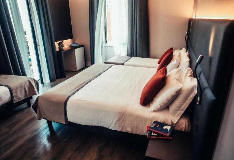 Семейный Номер, Benaco