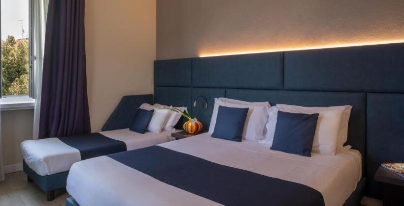 Comfort room with balcony, Benaco