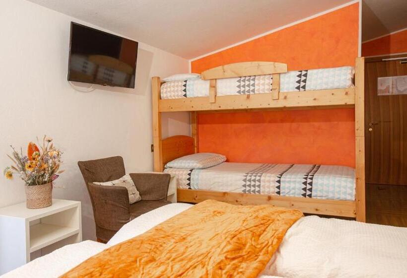 חדר סטנדרט לארבעה, Biancospino