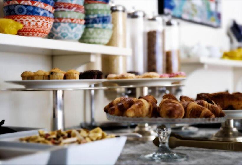 Superior room with lake view, Bogliaco