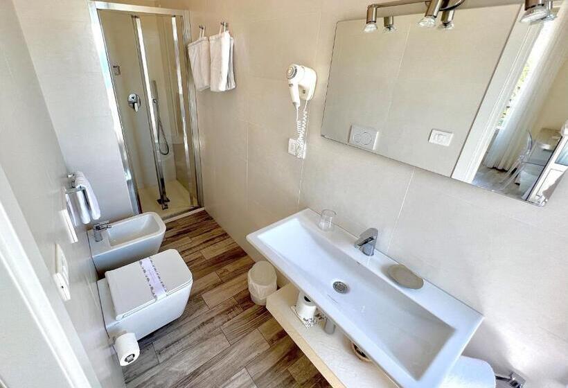 オーシャンビュースタンダードルームバルコニー付き, Boncardo