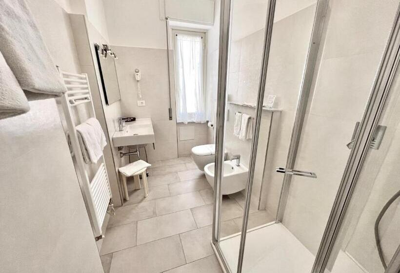 サイドオーシャンビューバルコニー付スタンダードルーム, Boncardo