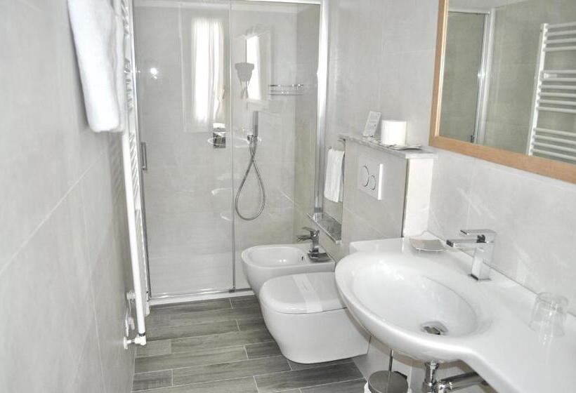 エコノミールーム, Boncardo