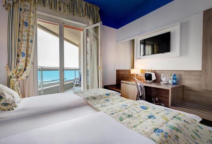 标准间侧面带海景, Cavalieri Palace