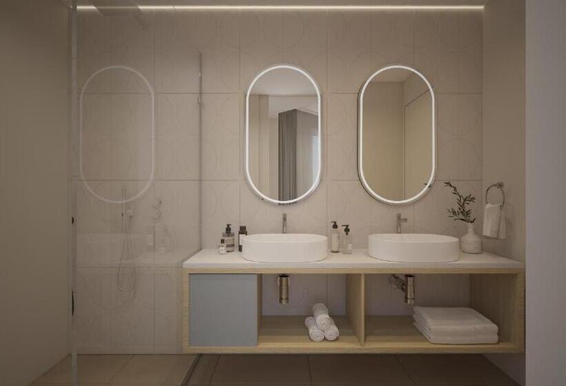 带海景的复工套房, Cavalieri Palace