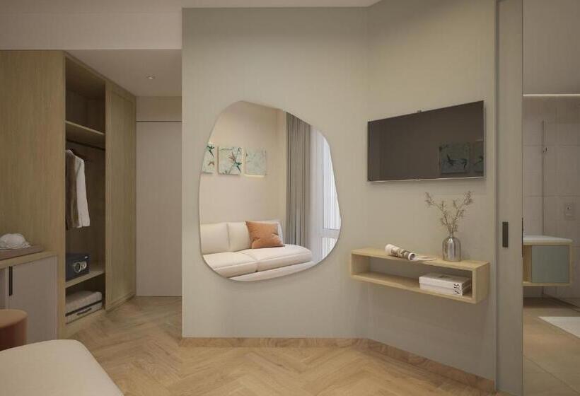 带按摩浴盆的套房, Cavalieri Palace