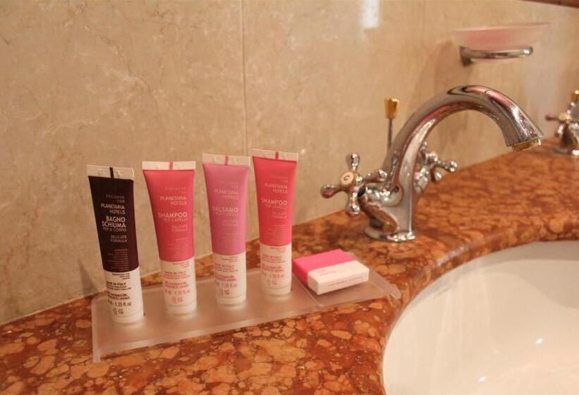 غرفة قياسية ثلاثية, Continental Genova