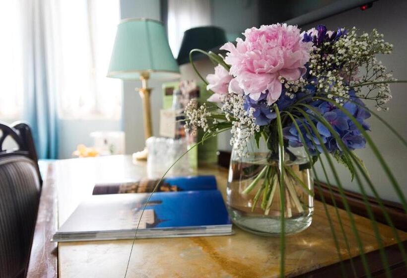 غرفة قياسية ثلاثية, Continental Genova