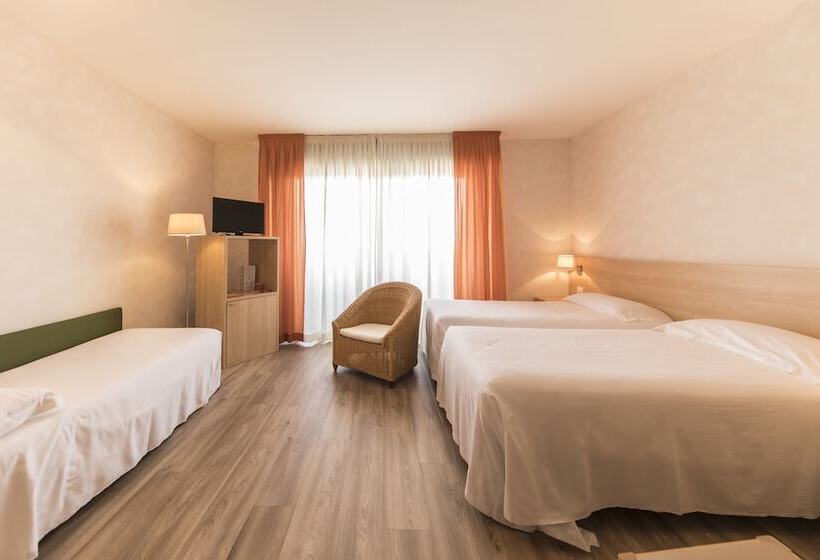 스탠다드 트리플 룸, Donatello Imola